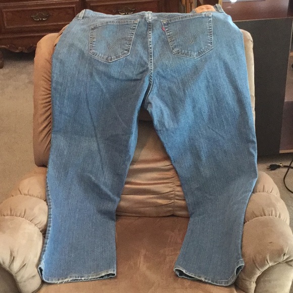 levi relaxed boot cut